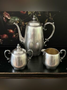 WM Rogers Silver Plate Silverplated 3ps Tea  / Coffee Set